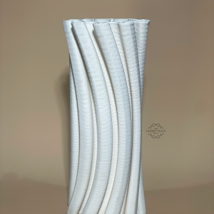 3D-PRINTED VASE WITH A FOLDED DESIGN