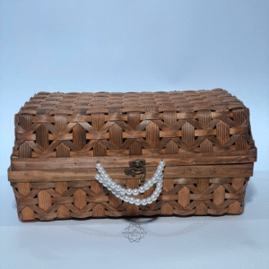 GIFT BASKET WITH WOOD CHIP BROWN